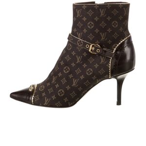 LV boots